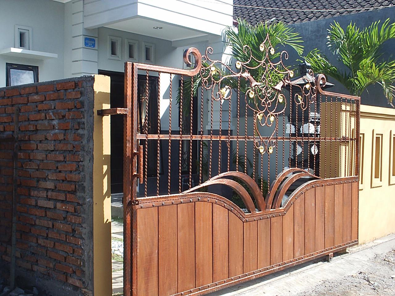 Monarch Gates Collections